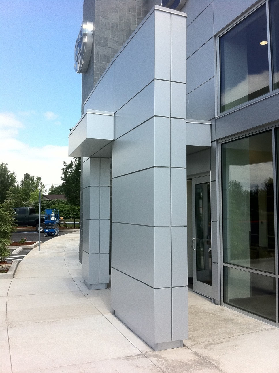See Metal Façade Panels - Flexibility and Tremendous Design Potential
